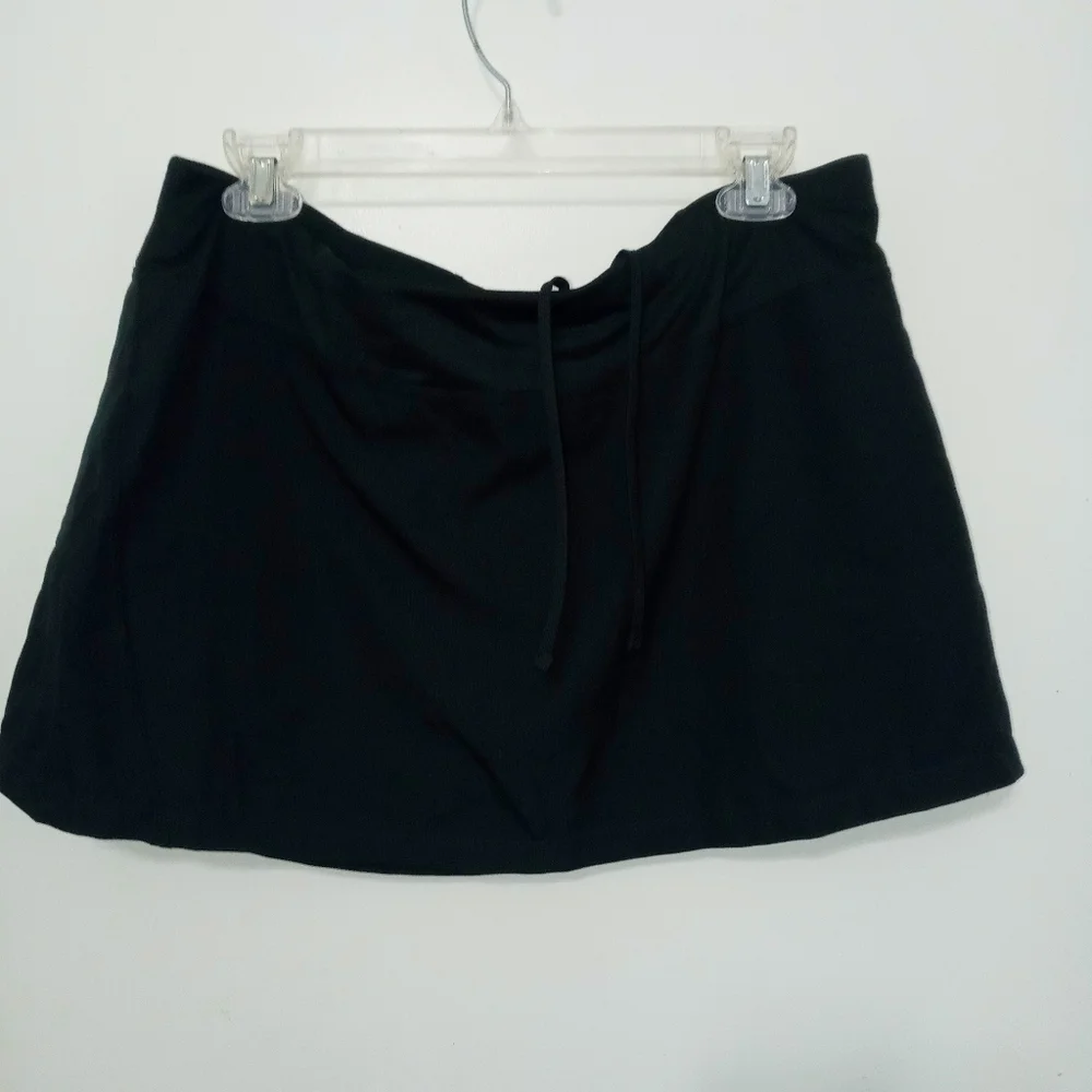 Champion Women's Athletic Skirt With Shorts Underneath